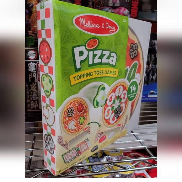Melissa & Doug Pizza Topping Toss Game - Picture 2 of 6